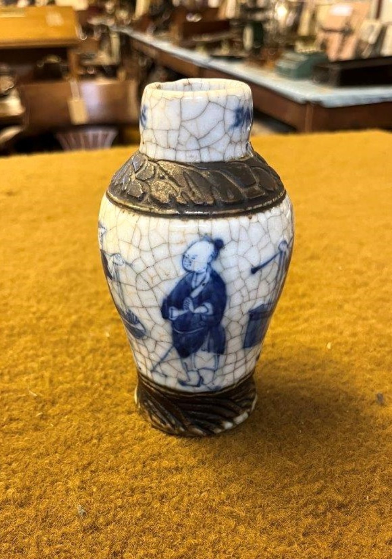 Antique Blue White Chinese Crackle Glaze Vase Brown Chenghua Nian Zhi Mark