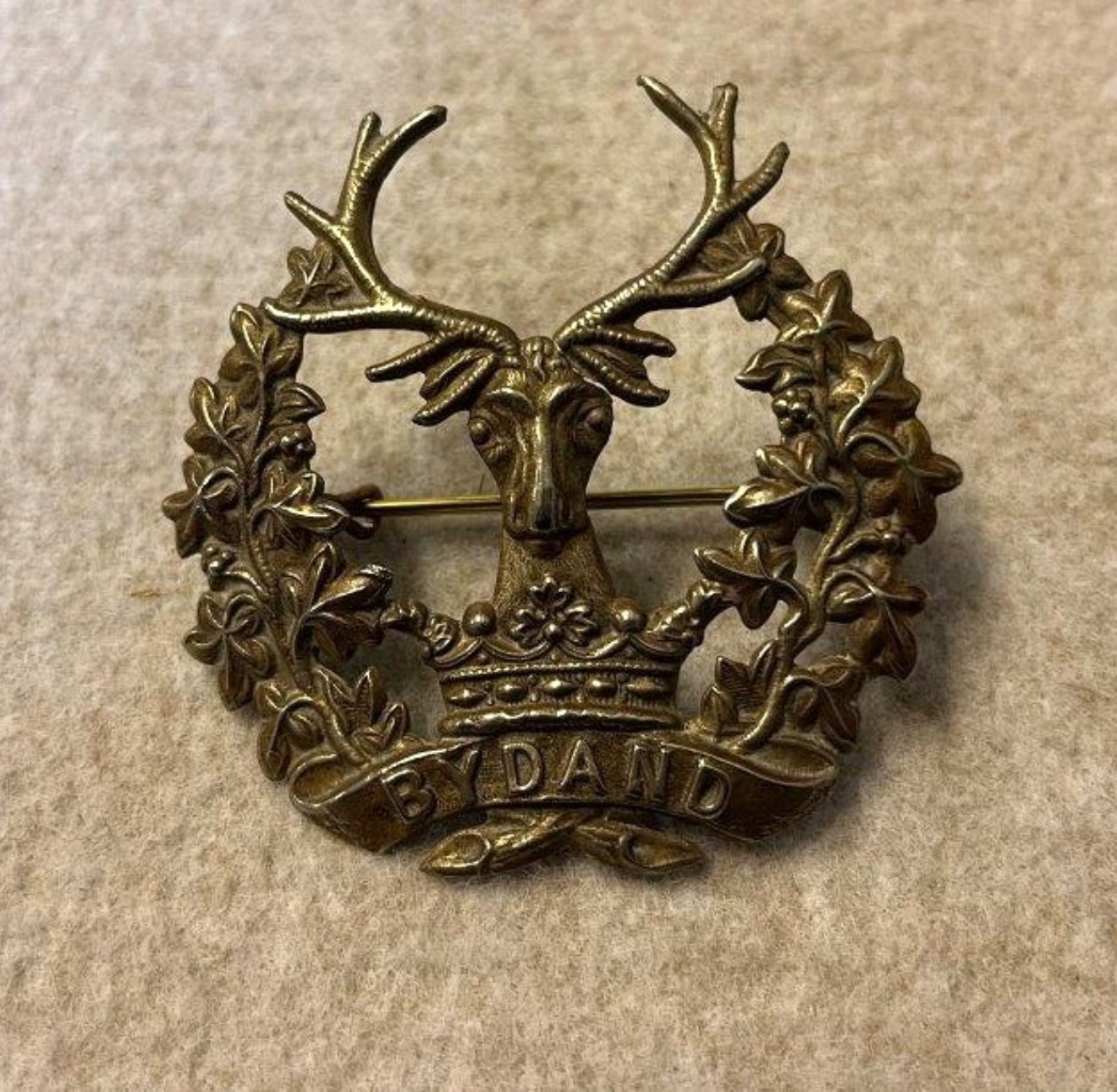 Gordon Highlanders "Bydand" Cap Badge