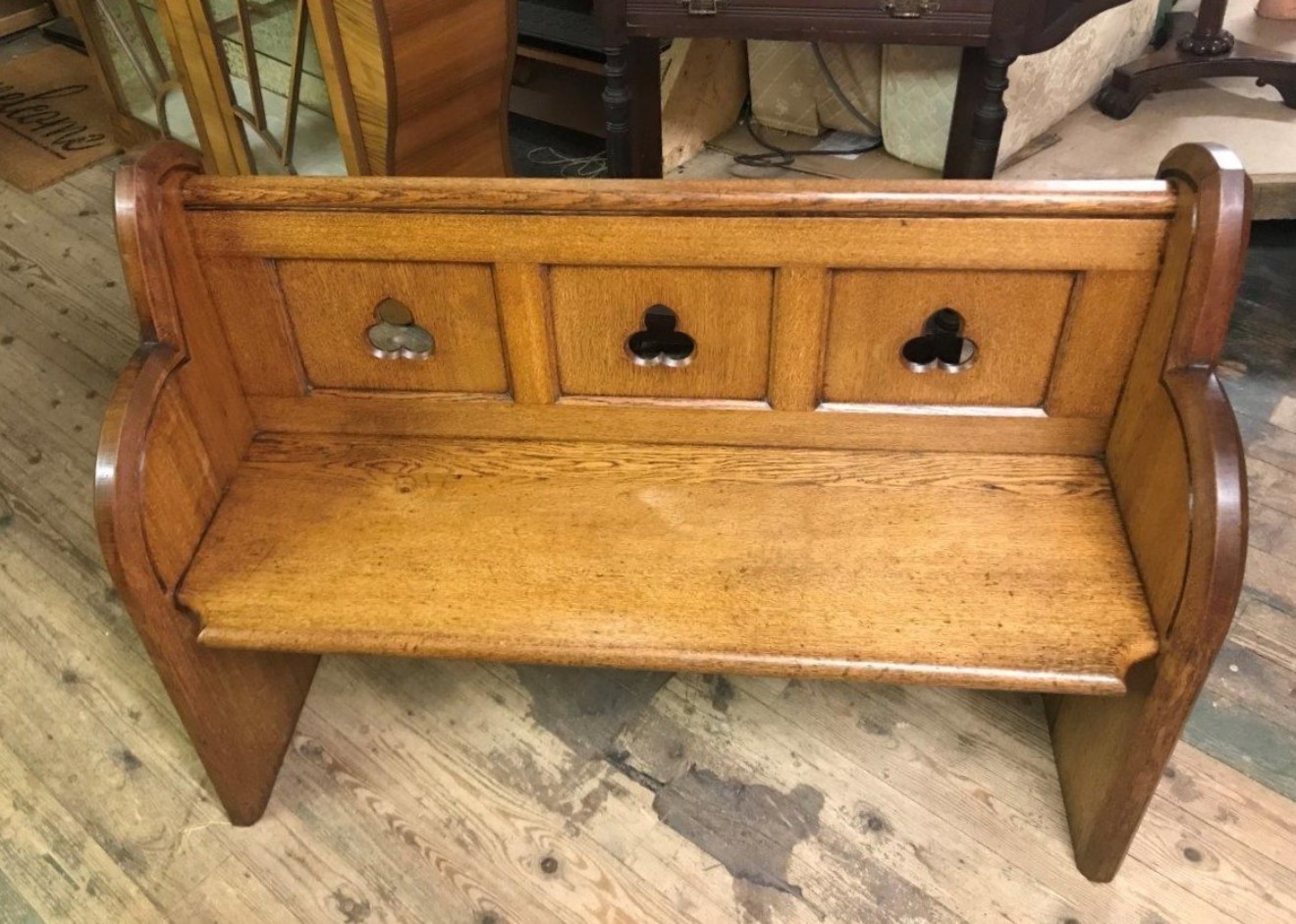 Victorian Solid Oak Church Pew with ﻿Gothic Trefoil Cutaways