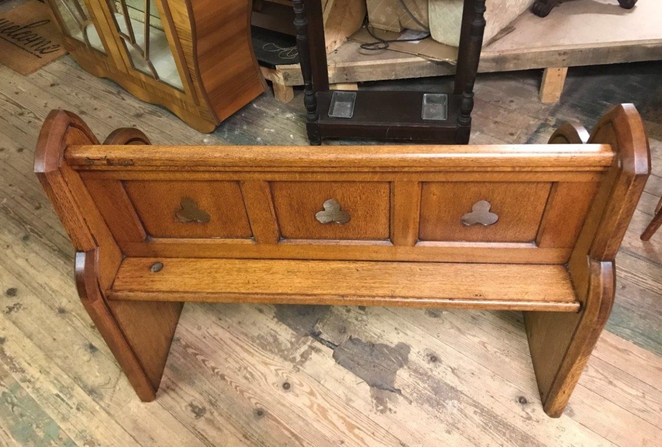 Victorian Solid Oak Church Pew with ﻿Gothic Trefoil Cutaways