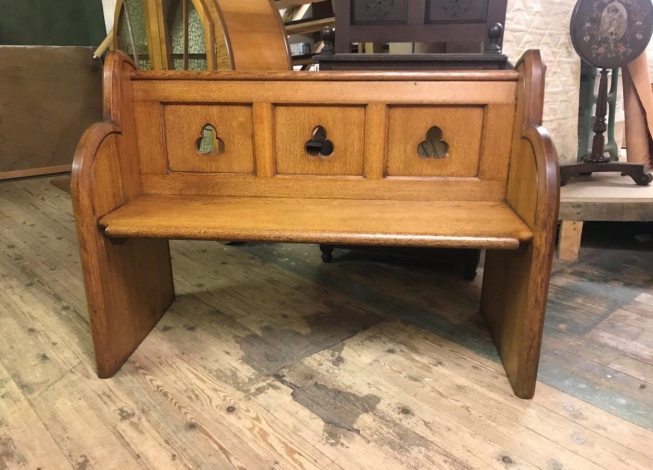 Victorian Solid Oak Church Pew with ﻿Gothic Trefoil Cutaways