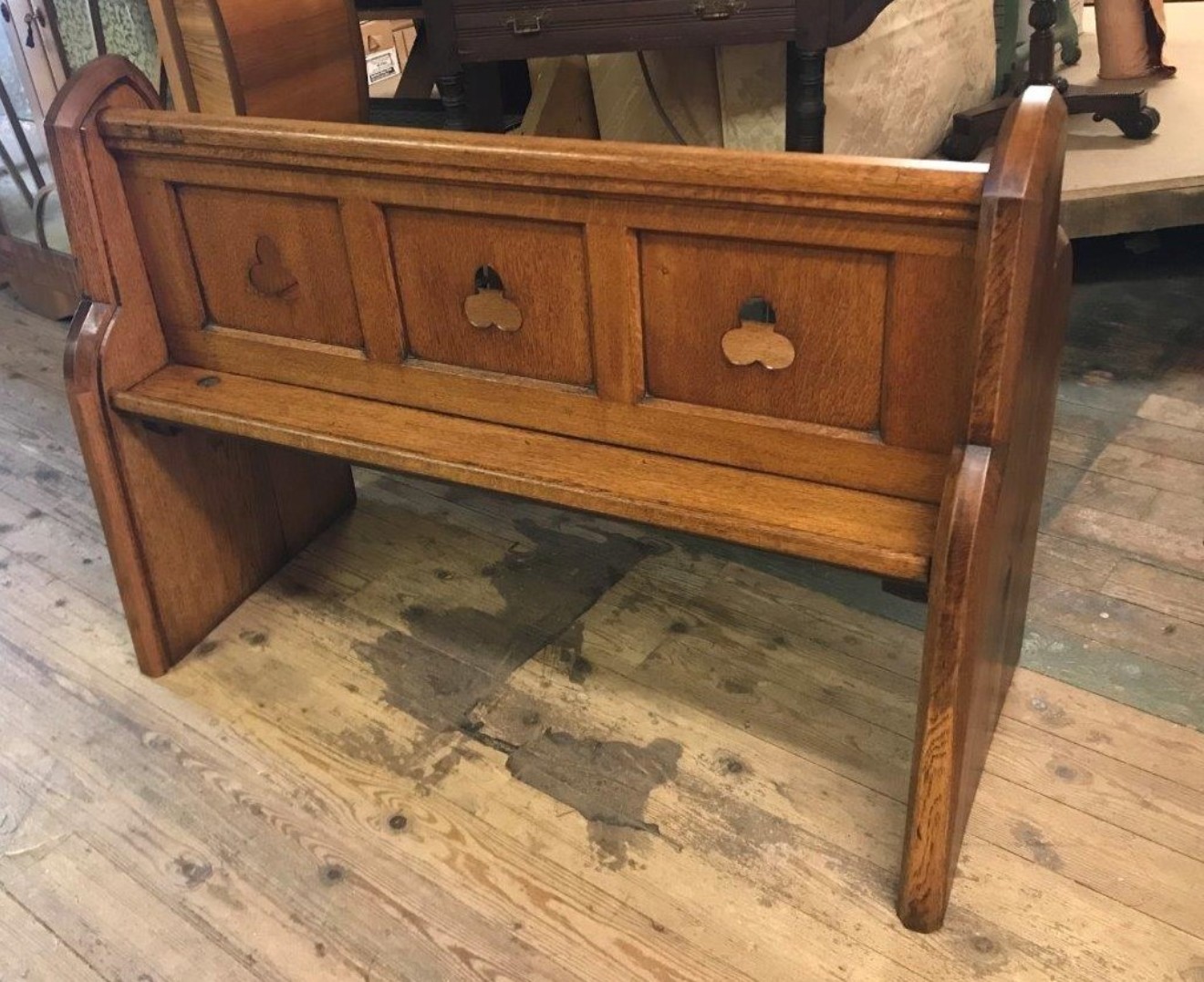 Victorian Solid Oak Church Pew with ﻿Gothic Trefoil Cutaways