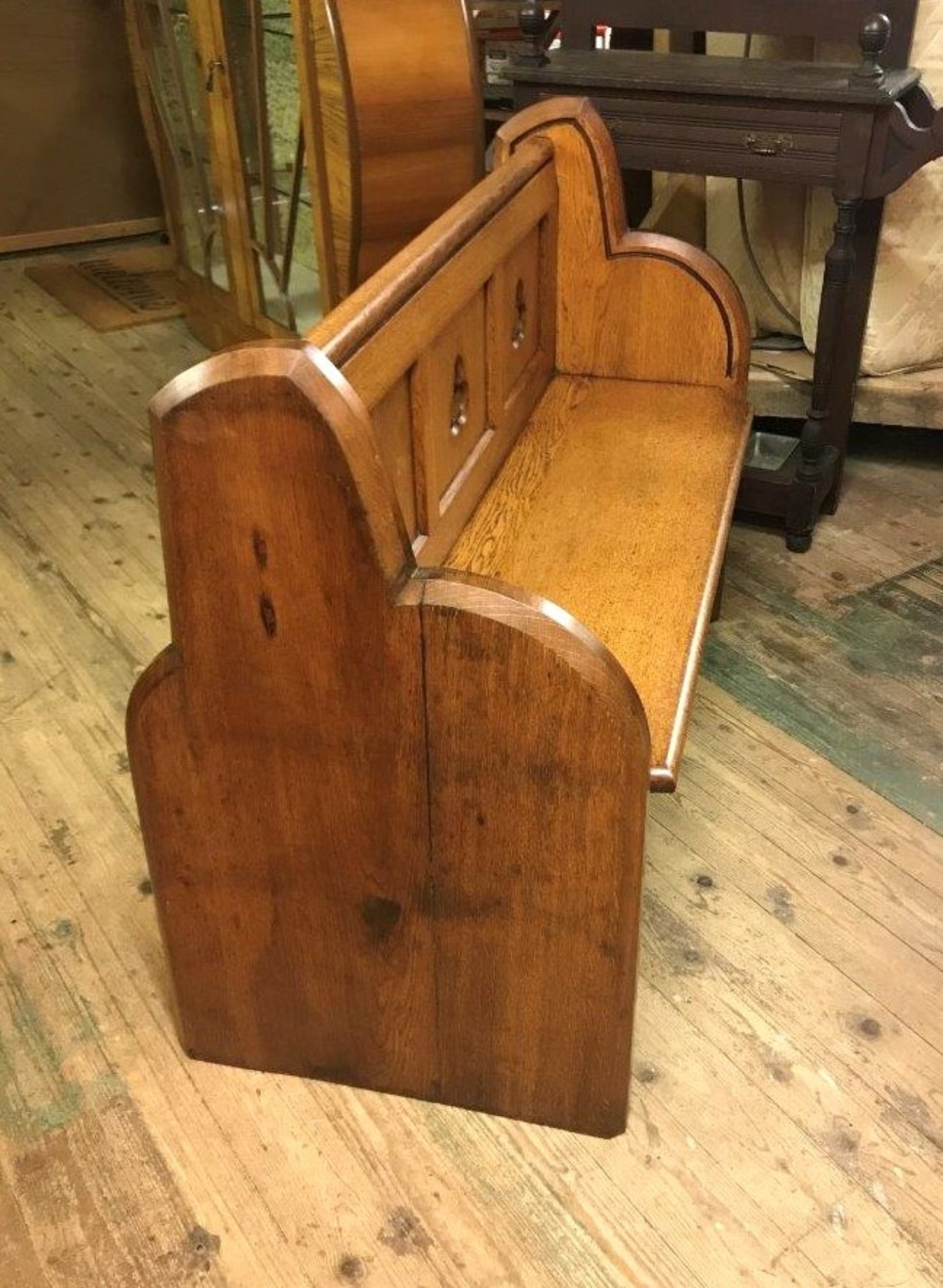 Victorian Solid Oak Church Pew with ﻿Gothic Trefoil Cutaways