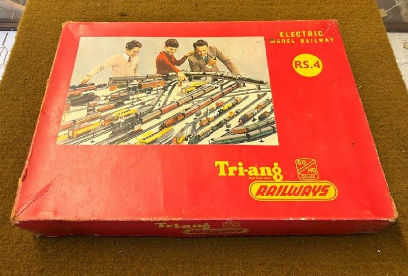 Vintage Triang RS.4 Electric Train Set OO / HO Gauge