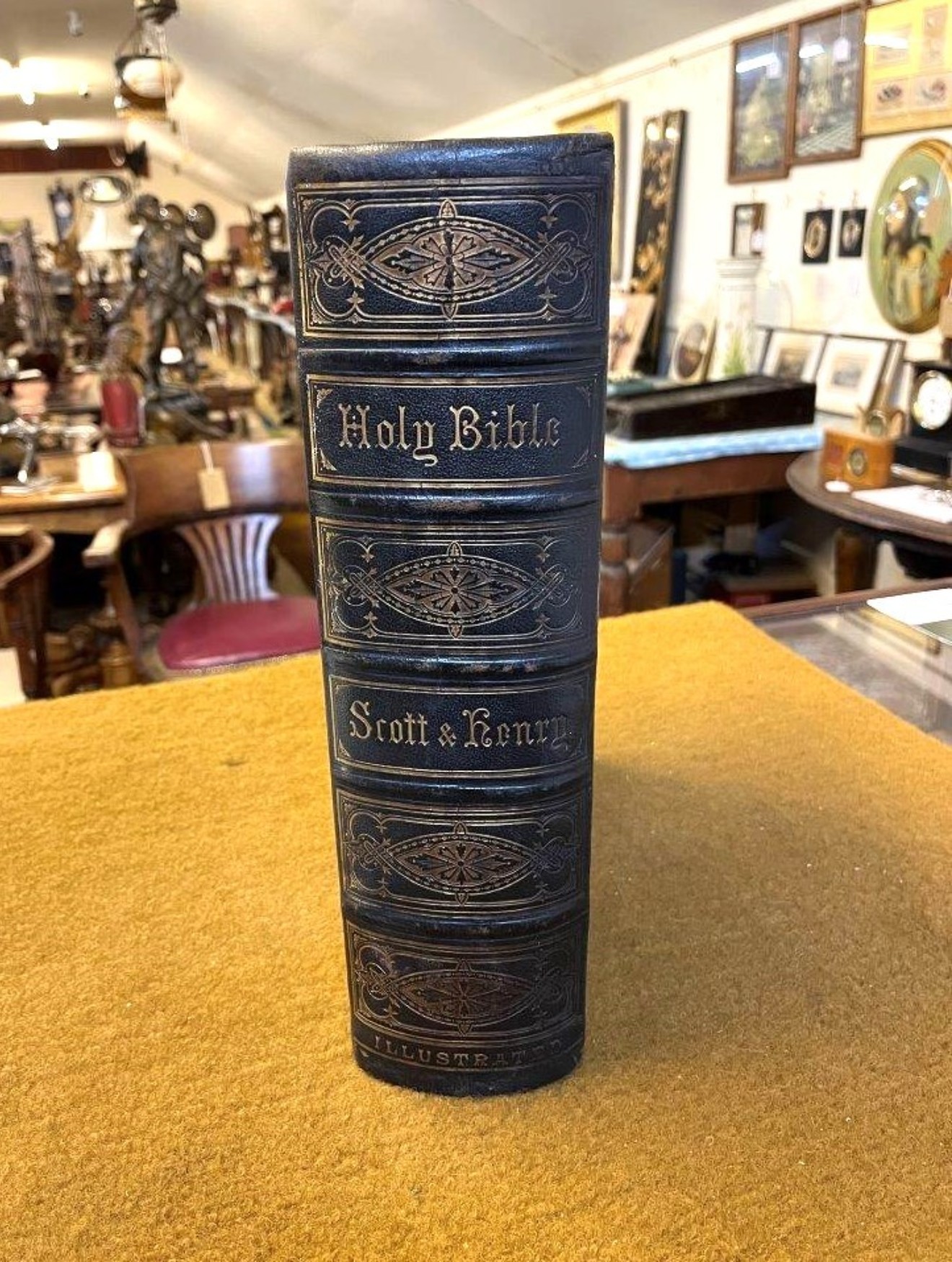 Victorian Holy Bible 'The National Illustrated Family Bible with the Commentaries of Scott and Henry'