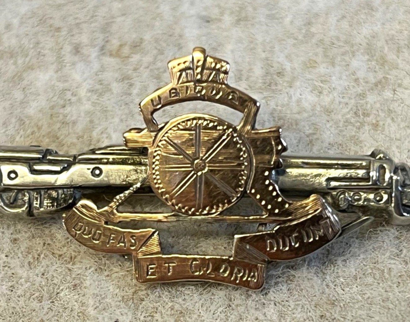 WW1 Royal Artillery Sterling Silver & Gold Plated Sweetheart Brooch