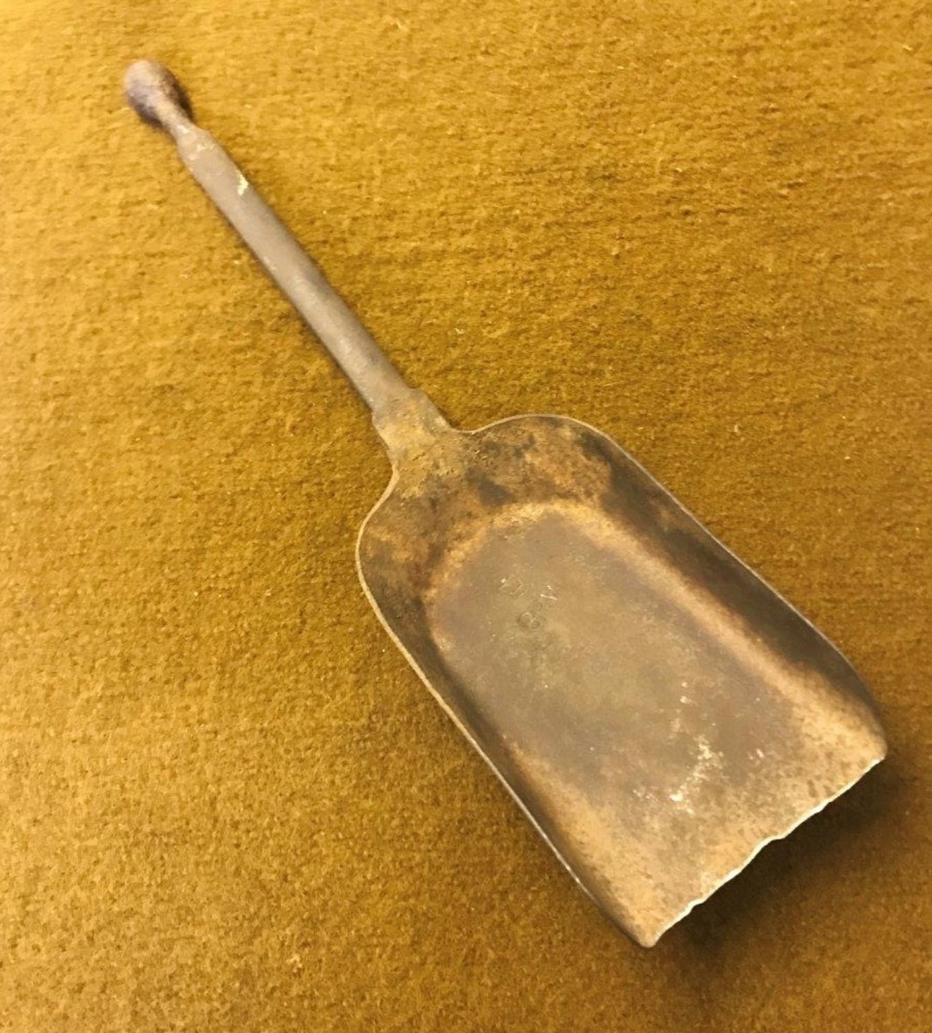 WW2 Cast Iron Shovel Marked GRVI below Crown with Griffin Trade Mark