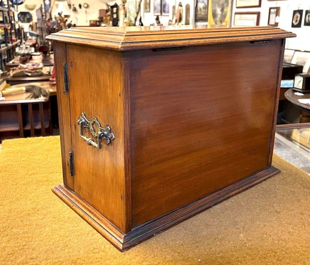 Edwardian Oak Smoker's Cabinet with Ornate Carved Door Panels and Original Ceramic Tobacco Jar and Dishes b