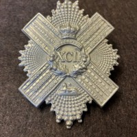 Militaria 92nd Gordon Highlanders Glengarry Badge with XCII and Battle Honours