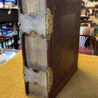 Victorian Family Bible with Full Exposition and Notes and Numerous Illustrative Engravings by The Rev John Brown