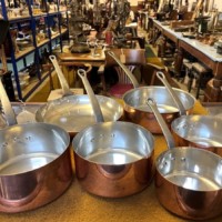 Vintage Set of 6 French Copper Graduated Cooking Pots and Frying Pan with Cast Iron Handles