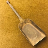 WW2 Cast Iron Shovel Marked GRVI below Crown with Griffin Trade Mark