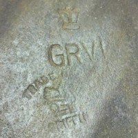 WW2 Cast Iron Shovel Marked GRVI below Crown with Griffin Trade Mark