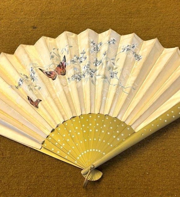 Vintage Oriental Fan Floral and Butterfly Design