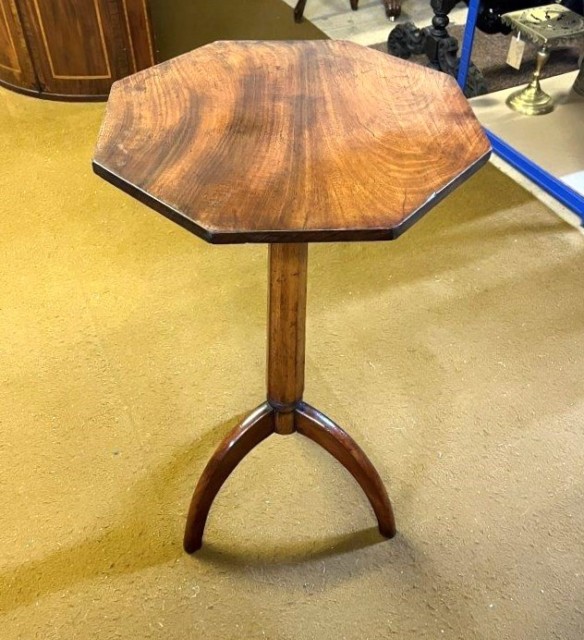 Regency Octagonal Figured Mahogany Tripod Wine / Lamp Table