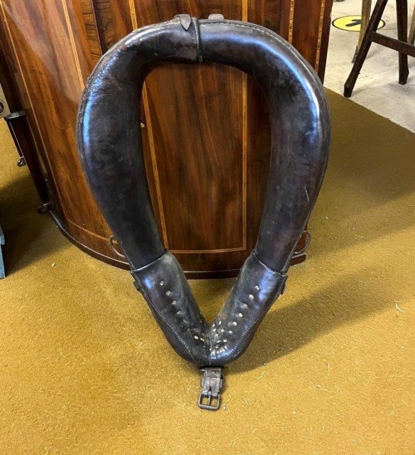 Vintage Horse Driving Harness Collar