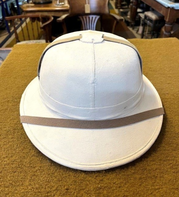 Vintage Military / Safari / Jungle Pith Helmet